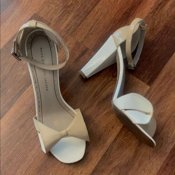 marc by marc jacobs Two-Tone heels patent Leather with bows - Picture 4 of 7